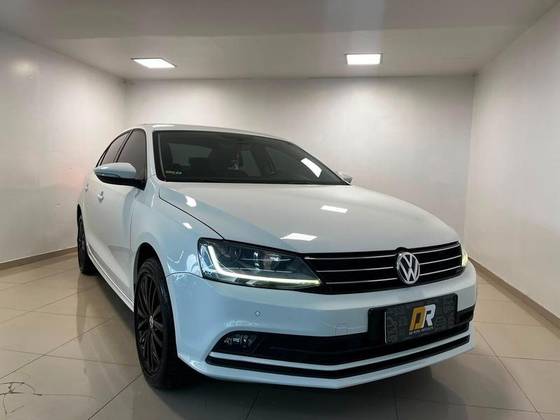 VOLKSWAGEN JETTA 1.4 16V TSI COMFORTLINE GASOLINA 4P TIPTRONIC VOLKSWAGEN JETTA 1.4 16V TSI COMFORTLINE GASOLINA 4P TIPTRONIC